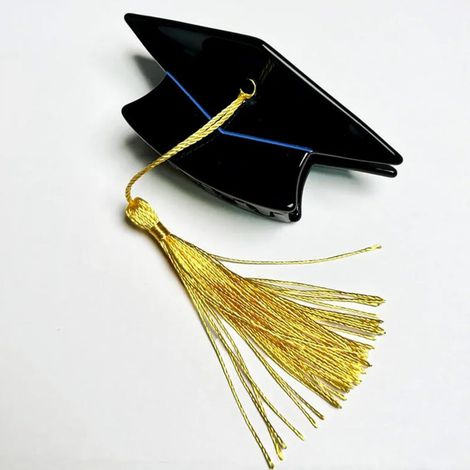 Cute, practical, and creative new graduation cap hair clip for women, one piece per pack.
