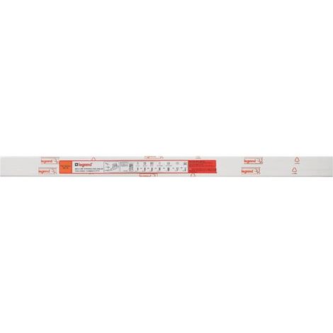 Legrand – Moulure blanche avec cloison 40x16mm – Longueur 2,10 mètres – Fixation par colle ou vis – Acceptant tous types de peinture (1/2)