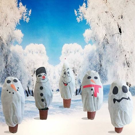 Winter Plant Protection Bags Christmas Garden Nonwoven Plant Blankets Heating Jackets (1/4)