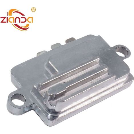 Le redresseur 21066-7017 est compatible avec les moteurs Kawasaki FR541, FR600 et FR651. Il assure la régulation de tension et la charge pour un fonctionnement optimal. (1/4)
