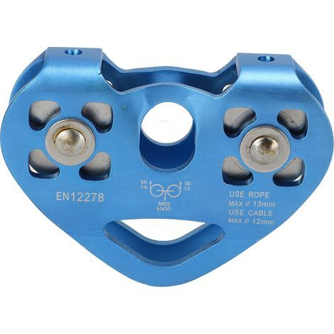 Double pulley for easy climbing zip line in heart shape, panoramic blue cable car (1/5)