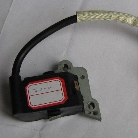 Bobine d'allumage haute tension Zenoah G2000T 848C007130, compatible avec les tronçonneuses Komatsu G2000T. (1/3)