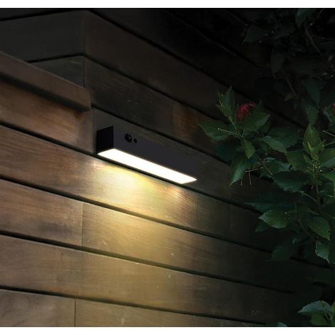 Applique barre murale solaire Cube 1000 lumens (1/4)