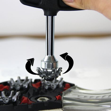 Outil d'entretien et de démontage de crampons de chaussures de golf portatif et durable (1/5)