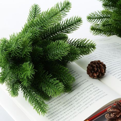 Branches De Pin Artificielles - 50 Pièces - Plastique UV Résistant - Décoration Intérieure Et Extérieure - Pour Couronnes Guirlandes Et Arrangements Floraux (1/5)