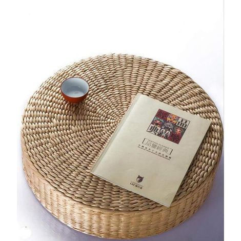 Handgefertigte, umweltfreundliche Tatami-Matte im japanischen Stil. Handgewebtes, atmungsaktives, flaches Tatami-Sitzkissen aus gestricktem Stroh, perfekt für Zen, Yoga-Übungen oder Buddha-Meditation 
