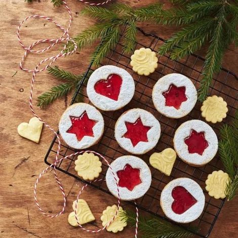 Lot de 8 emporte-pièces Linzer, découpe précise, formes assorties pour biscuits et pâtisserie (1/5)