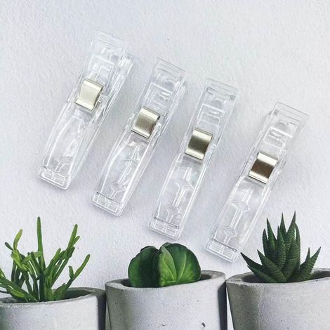 Four transparent clips for crepe paper Venetian blinds, transparent plastic Venetian blind clips, curtain clips. (1/5)