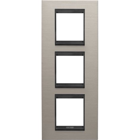 PLAQUE LUX 2+2+2P V MÉTAL ALUMINIUM GEWISS GW16227WS