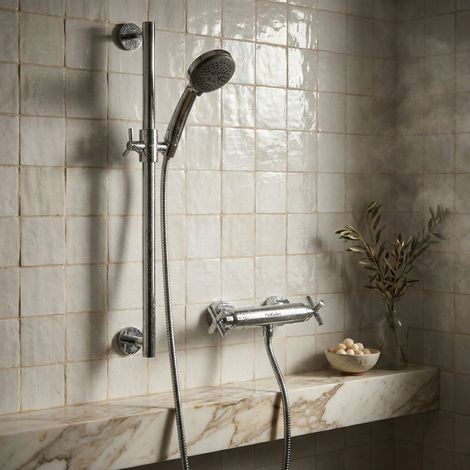 Ensemble de douche PaulGurkes avec barre de douche et robinet mélangeur