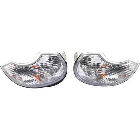 Codice ricambio 92301-H1010, 92302-H1010 (uno per lato) per fendinebbia anteriori, indicatori di direzione e luci di posizione sui modelli Terracan dal 2001 al 2006. (1/5)