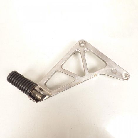 [PRODUIT D'OCCASION] Platine de repose pied passager droit pour moto Honda 125 MTX (1/2)