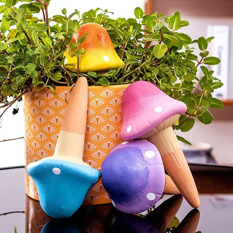 Set di 4 annaffiatoi a cono in terracotta, sistema di irrigazione a goccia automatico per piante da interno ed esterno, ideale per le vacanze 3