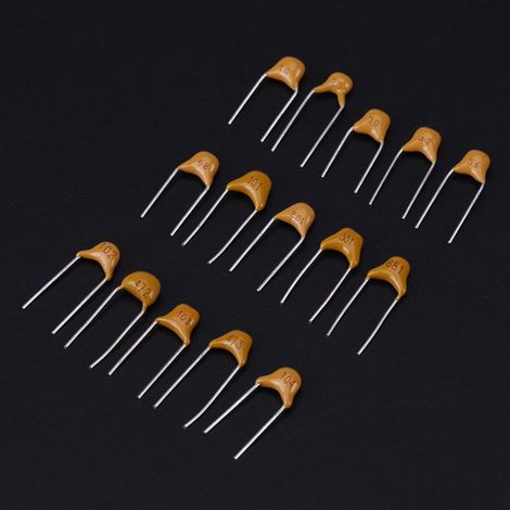 Kit d'assortiment de 450 condensateurs céramiques multicouches de 15 valeurs (10 pF à 100 nF) avec boîte. (1/5)
