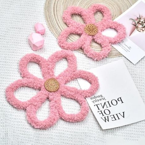 Set mit 2 böhmischen Gänseblümchen-Wanddekorationen in Rosa, ideal für Mädchen-, Baby- oder Schlafzimmer.
