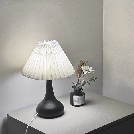 Lampe de bureau LED sans fil, rechargeable, tactile, base en métal, trois couleurs réglables avec gradation progressive, abat-jour plissé blanc cassé. (1/5)