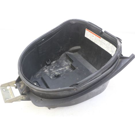 [PRODUIT D'OCCASION] COFFRE SELLE SUZUKI SIXTEEN 125 2008 - 2010 (1/5)