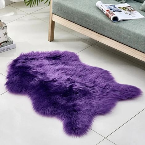 Echter Bio-Schaffellteppich – Umweltfreundliches Naturfell für Wohn- und Schlafzimmer – Dekorativer, authentischer Wollteppich, lila, 50 x 80 cm (1/4)