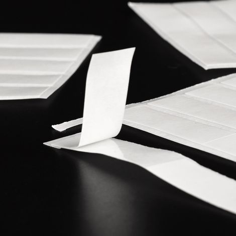 Ruban adhésif double face pour tissu, 60 bandes, discret et résistant pour ajustement vestimentaire (1/4)