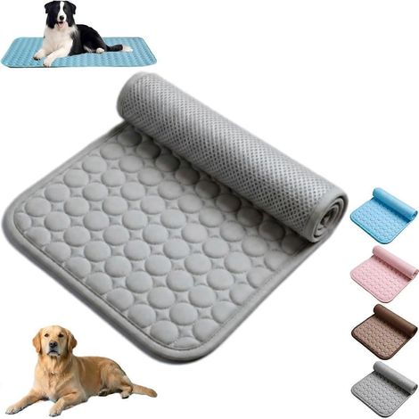 Tapis rafraîchissant été chien chat soie glacée, petit format rose / grand format gris clair, pour niche, sol, voiture, canapé (1/5)