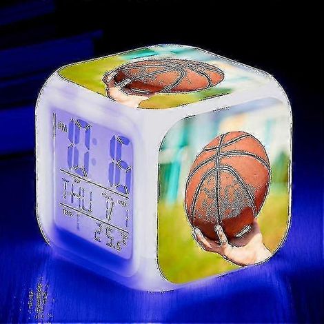 Réveil de basket-ball, montre électronique lumineuse multifonctionnelle à 7 couleurs changeantes, minuteur de réveil pour enfant, compatible avec TW argent. (1/5)