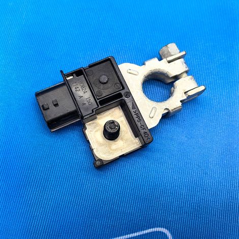 294G0-C990C is a main current sensor suitable for Nissan 2014-2019 X-Trail T32 and Qashqai J11Z vehicles. (1/4)