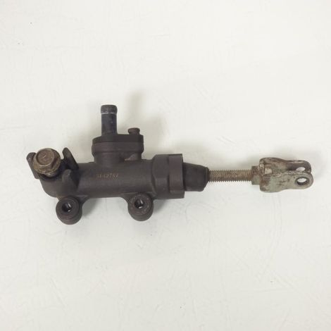 [PRODUIT D'OCCASION] Maître cylindre frein arrière origine pour Suzuki 500 GSE (1/2)