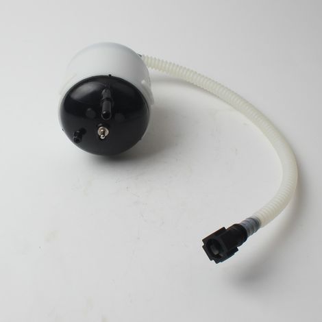 The WFL500010 is suitable for fuel filter assemblies of the Land Rover Range Rover Sport. (1/4)