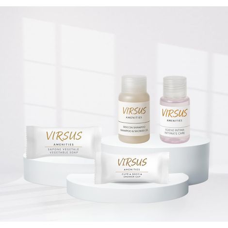 Kit Linea cortesia LUSSO da 200 Pezzi - Comprende 50 Flaconi Igiene intima 20 ml, 50 Flaconi Doccia Shampoo 20 ml, 50 Saponette, 50 cuffie monouso in bustina (1/5)