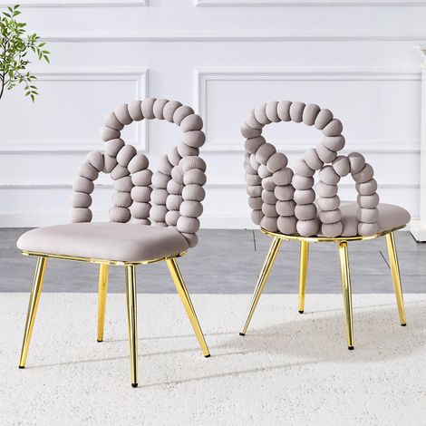 Chaises de salle à manger polyvalentes en velours gris clair (lot de 2) avec dossiers à chaînette – Pieds robustes en métal plaqué or, idéales pour les salles à manger, les vestiaires et les salons (1/5)
