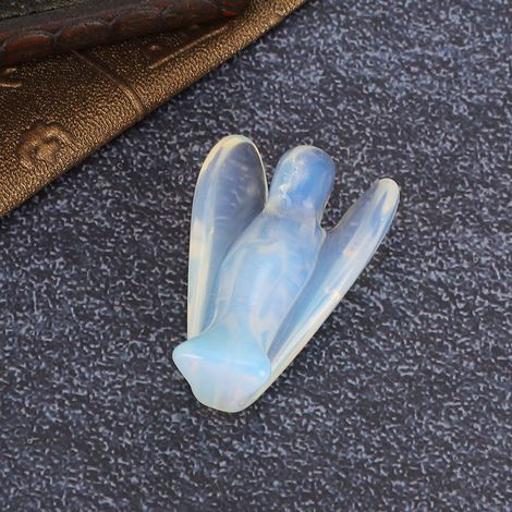 Sculpture d'archange en cristal naturel, ange en opale de 3,8 cm.