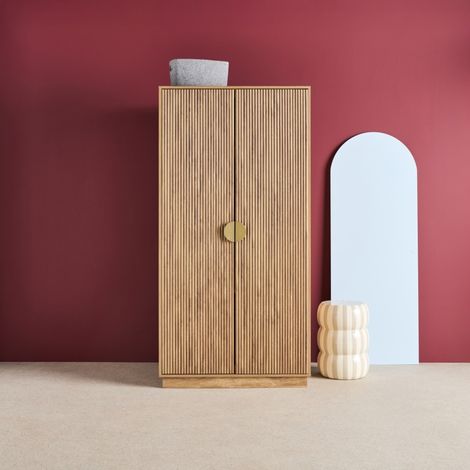 sweeek - Dressing décor bois de manguier rainuré 2 portes - 90 x 59 x 179.5 cm - Celian (1/5)