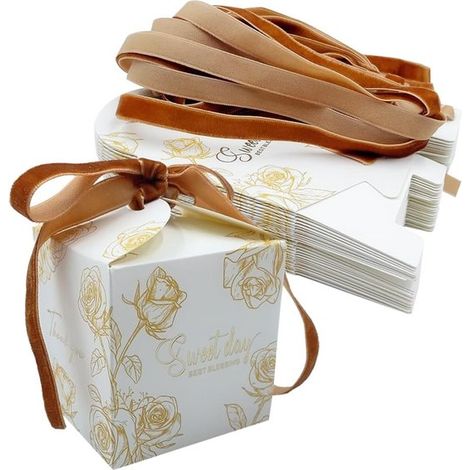 30 cajas cuadradas de papel Kraft para dulces，para cajas de dulces de chocolate，Navidad y bodas (color blanco y dorado) (1/5)