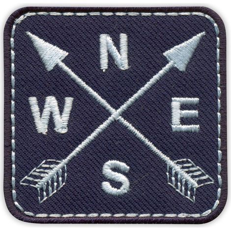 Aufnäher mit gekreuzten Pfeilen – Kompass (nsew) – Magnetische Rückseite – Gestickter Aufnäher/Abzeichen/Emblem