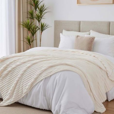 Pid Bnc Crème Couverture pour Lit 2 Personnes 220x240 Grande Taille,Cadeau Cocooning Doux 220 x 240 cm Bnc Crème BLANC C COUVERTURE (1/5)
