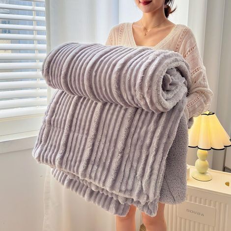Plaid côtelé doux gris 150 x 200 cm DOUDOU