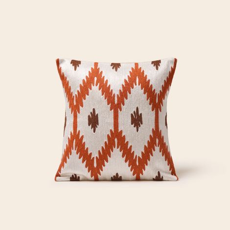 Housse de coussin en Motif ikat en point de chainette JOKO