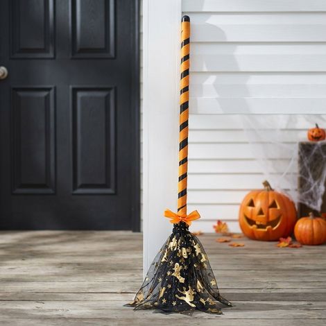 Traditional Halloween Witch Broom Prop (1/2)