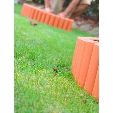 IPAL5 Gartenpalisadenzaun 2,7 m Terrakotta Prosperplast