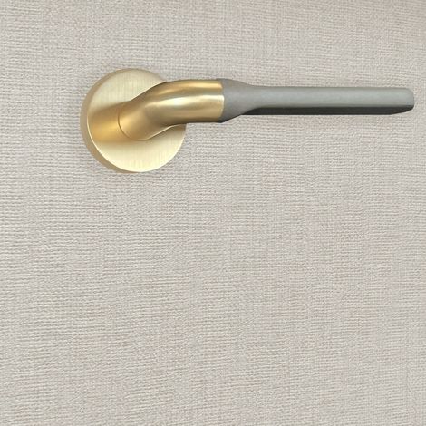 Poignée de porte design finition aspect or et gris mat Fabiana - KATCHMEE