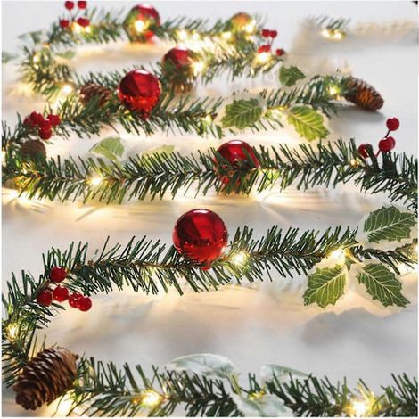 Guirlande de Noël lumineuse, guirlande artificielle verte de 2,6 m fonctionnant sur piles avec lumières LED, pommes de pin et baies rouges (style C)