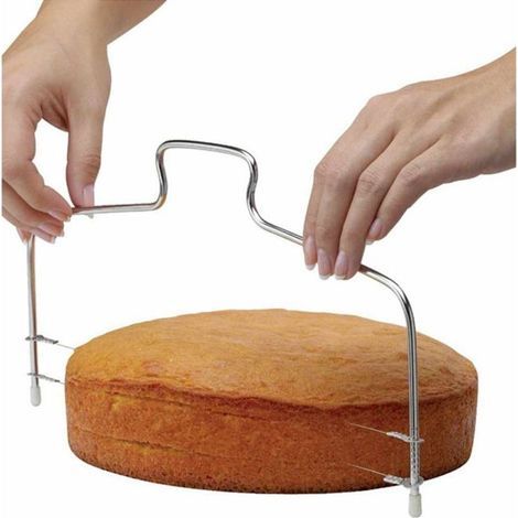 Outils Tortenbodenschneider en Inox avec 2 Schneiddrähten Tortenschneider pour les Gâteaux ou Biskuitböden La parfaite Tartes pour chaque Occasion et de Célébration (1/5)