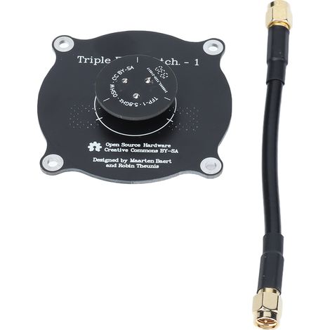 Antenne patch à triple alimentation 5,8 GHz directionnelle à polarisation circulaire pour drones (1/5)