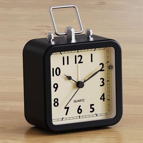 CCYKXARéveil Matin analogique à Piles Petit réveil carré en métal au Style rétro,Silencieux sans tic-tac avec lumière,Horloge de Table pour Chambre (Noir) (1/5)