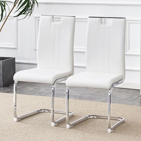 Ensemble de 2 chaises blanches en polyuréthane de forme arquée – Apporte une touche tendance aux intérieurs minimalistes et contemporains.