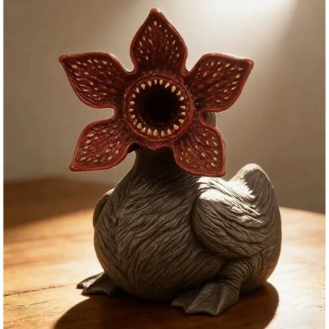 New and trendy hot-selling item: Devil Duck trendy bookshelf desktop decoration - 15cm -