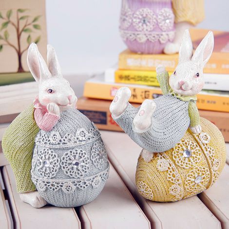 Set di statuette in resina a forma di coniglietto pasquale - Conigli su uova - Decorazione da tavolo per soggiorno e Pasqua (1/2)