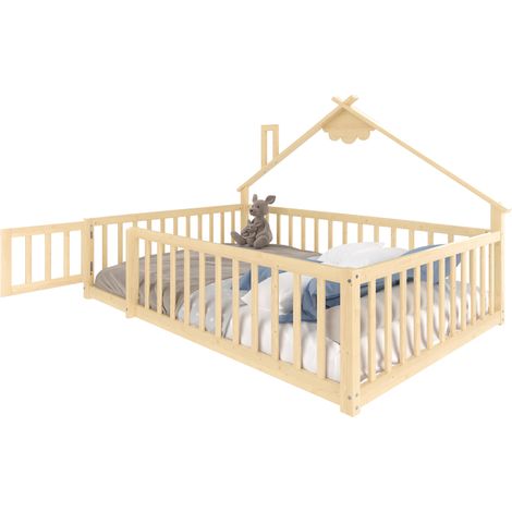 Lit enfant en bois de pin naturel 140x190 cm, style maisonnette avec barrière 32 cm et verrou (1/5)