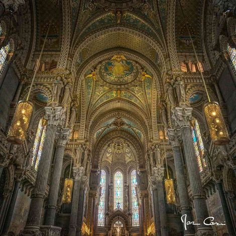 Tableau sur verre Notre-Dame de Fourvière 45x45 cm - Impression sur Verre - Image HD imprimée sur Verre - Tableau mural décoratif en verre - Finition Brillante - Fabriqué en France (1/5)