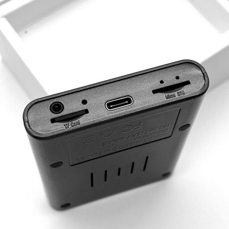 CarPlay AI Android box: wired to wireless connection for CarPlay and Android Auto with built-in navigation. (1/5)